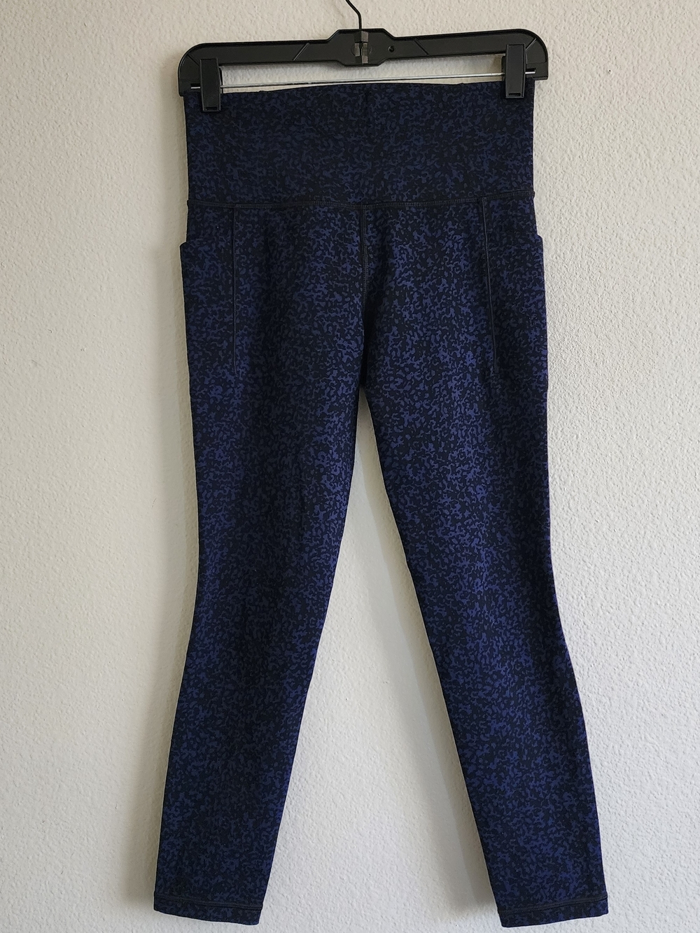 Athleta Salutation Stash Pocket Gravel Tight Blue Black Size Small